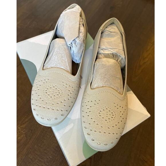 Earth Origins Openwork Knit Slip-Ons - Faye 7.5 Wide Sand White - Picture 2 of 8